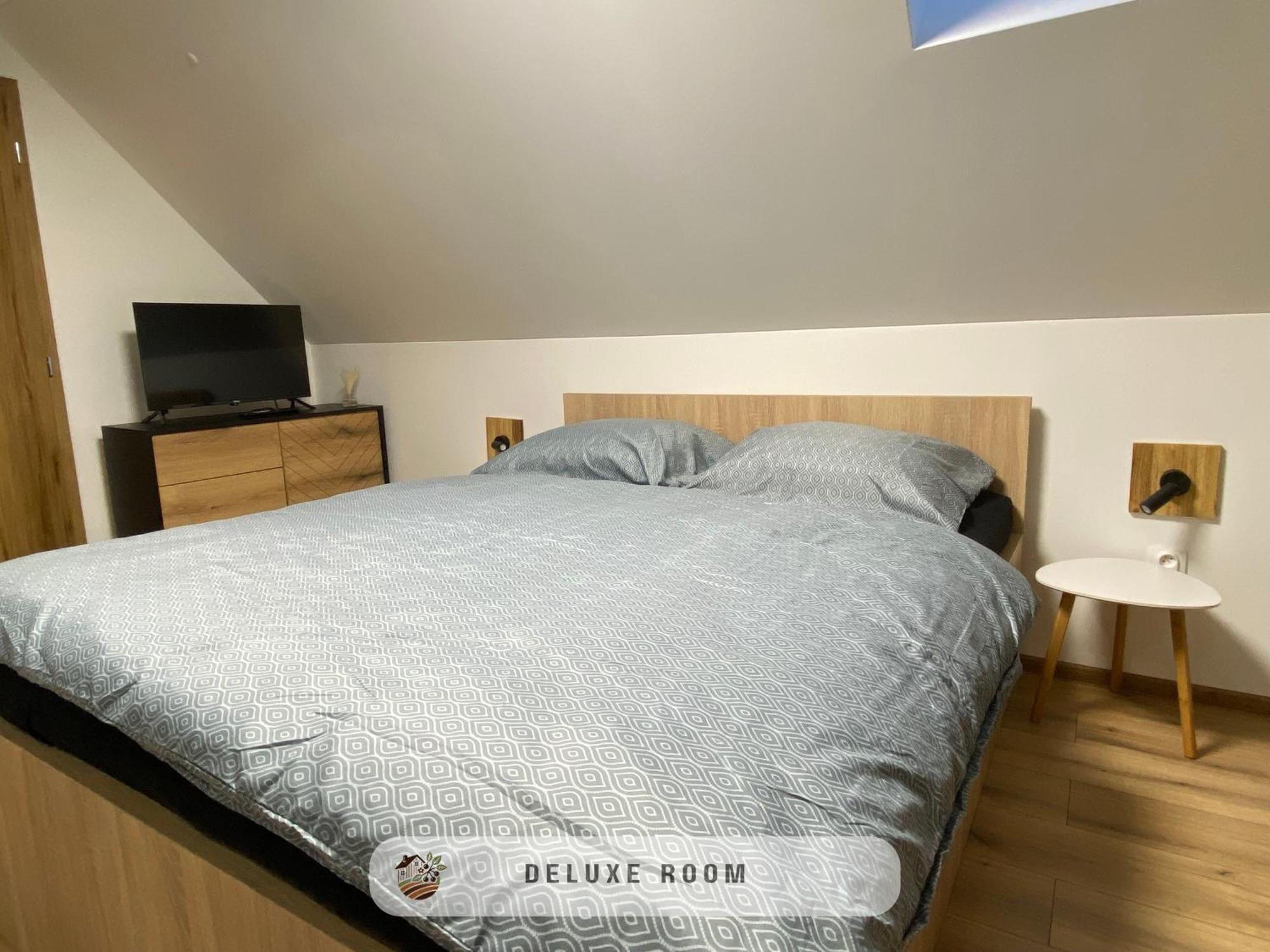 Apartmanovy Dom Visnove Exterior photo
